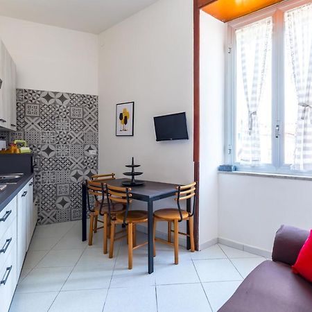 Rione Emanuele III - 4 Bedroom Apartment เนเปิลส์ ภายนอก รูปภาพ