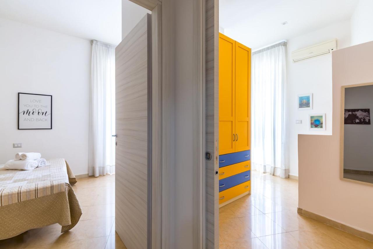 Rione Emanuele III - 4 Bedroom Apartment เนเปิลส์ ภายนอก รูปภาพ