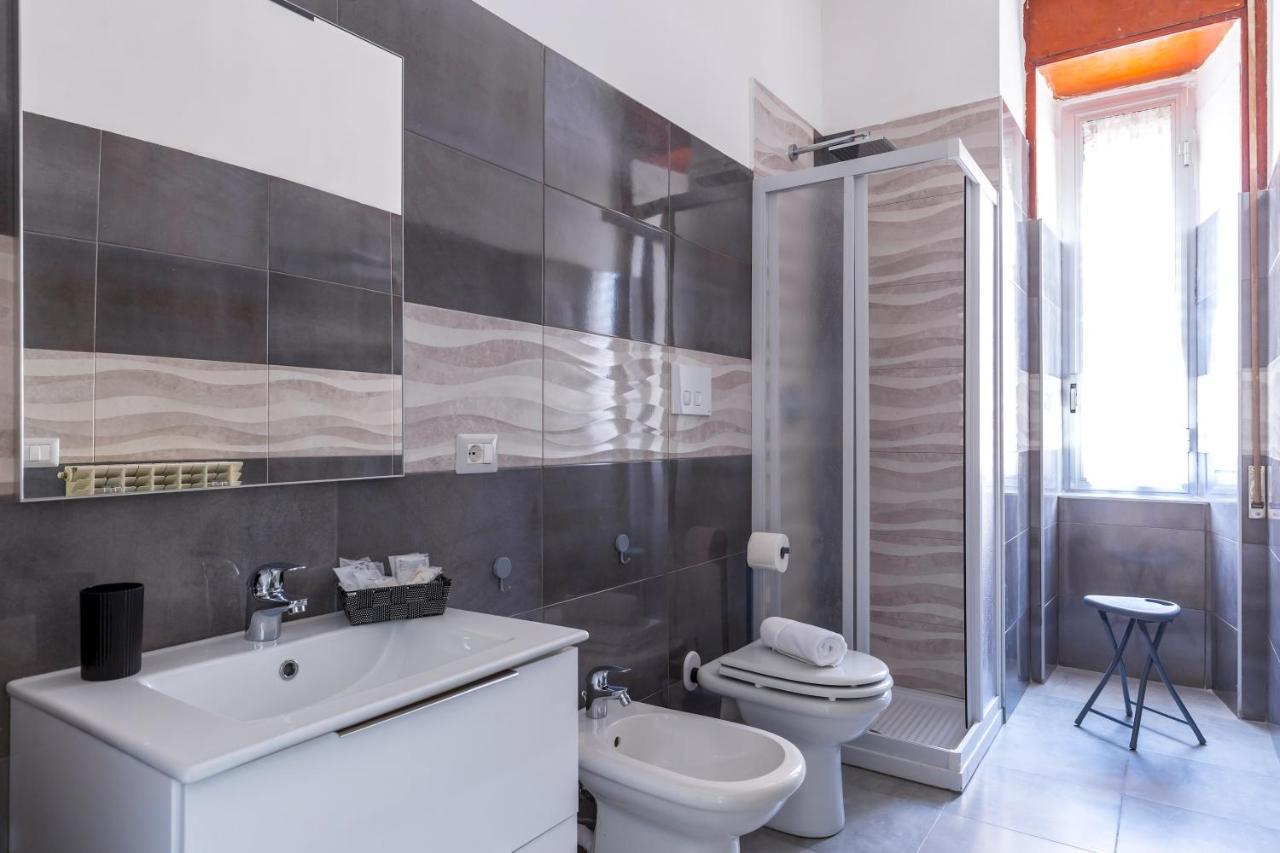 Rione Emanuele III - 4 Bedroom Apartment เนเปิลส์ ภายนอก รูปภาพ