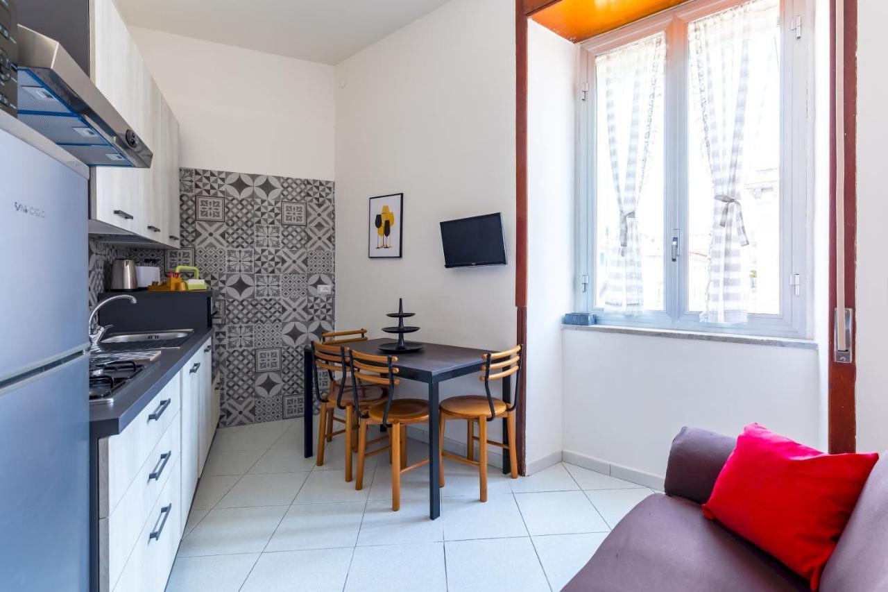Rione Emanuele III - 4 Bedroom Apartment เนเปิลส์ ภายนอก รูปภาพ