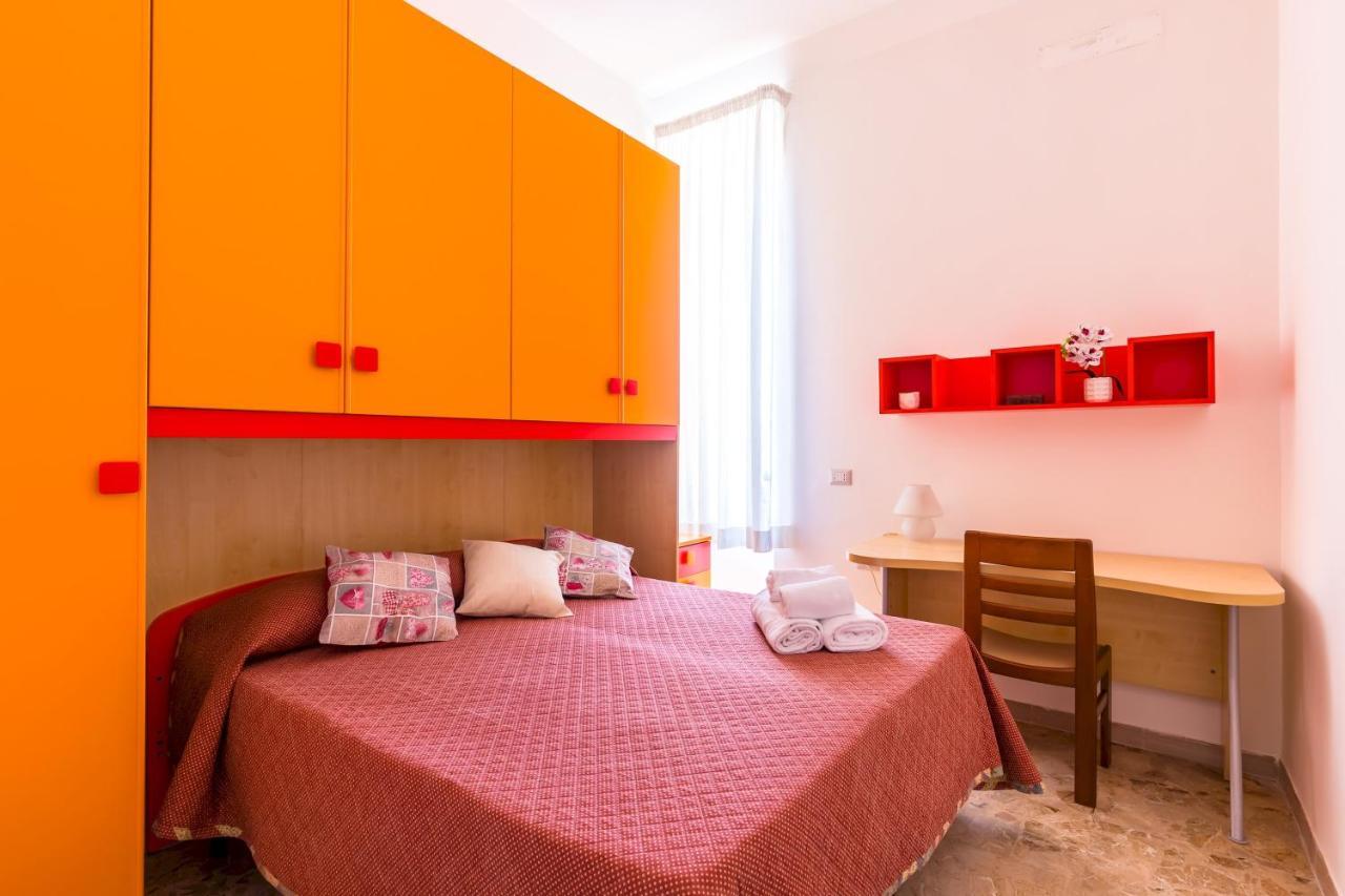 Rione Emanuele III - 4 Bedroom Apartment เนเปิลส์ ภายนอก รูปภาพ
