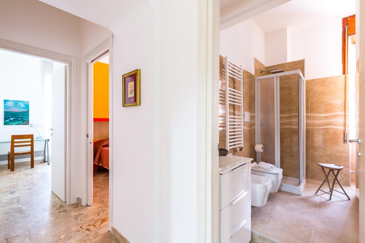 Rione Emanuele III - 4 Bedroom Apartment เนเปิลส์ ภายนอก รูปภาพ