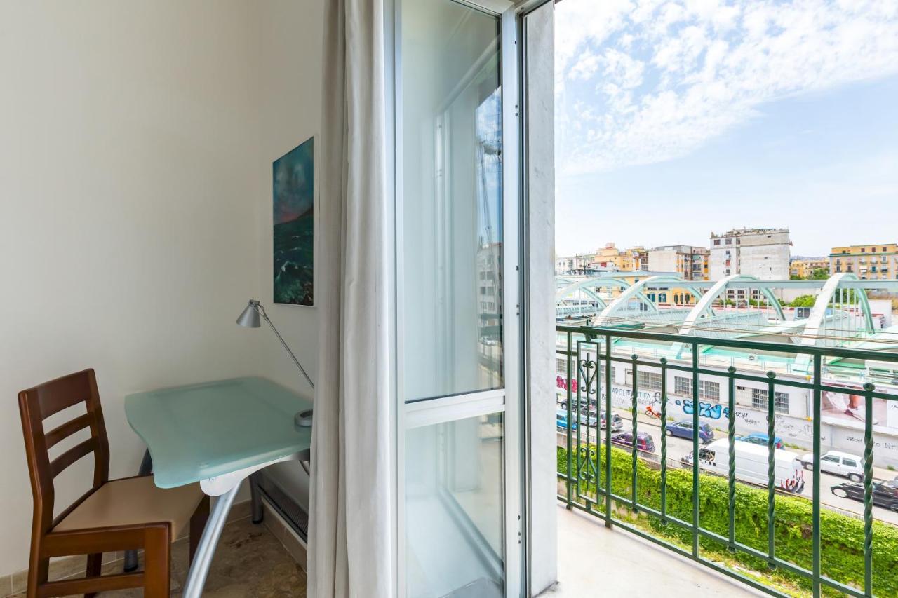 Rione Emanuele III - 4 Bedroom Apartment เนเปิลส์ ภายนอก รูปภาพ