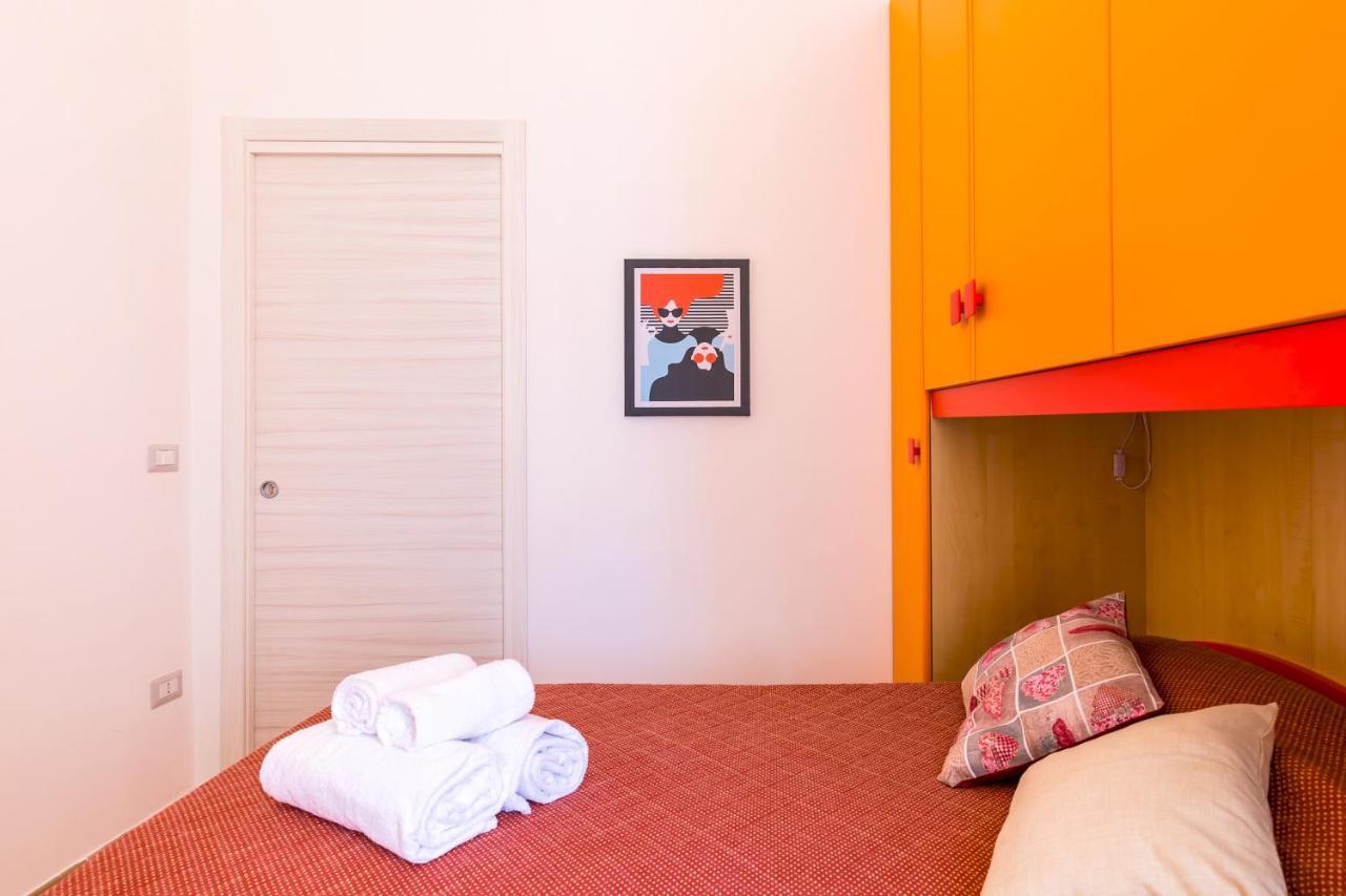 Rione Emanuele III - 4 Bedroom Apartment เนเปิลส์ ภายนอก รูปภาพ