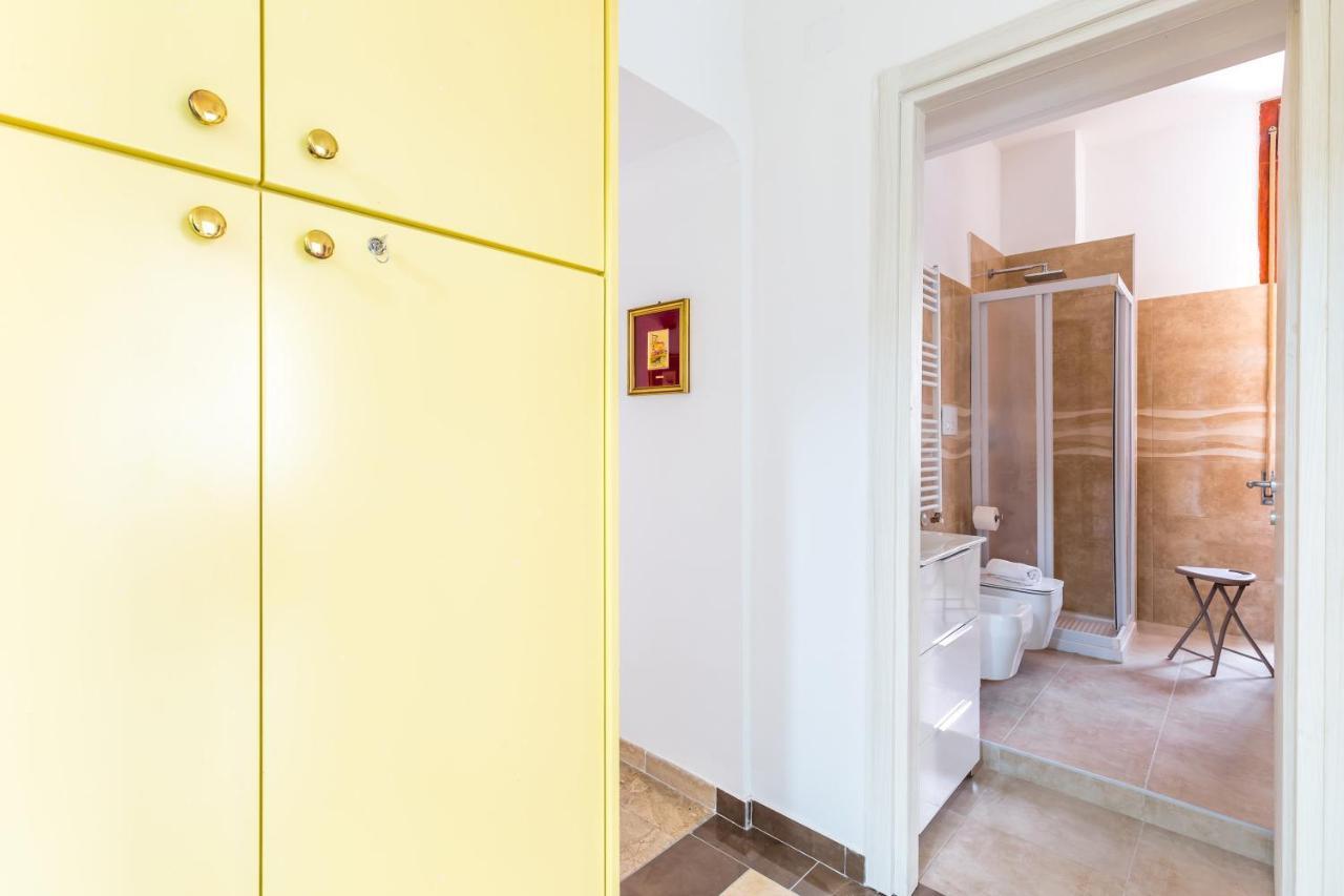 Rione Emanuele III - 4 Bedroom Apartment เนเปิลส์ ภายนอก รูปภาพ